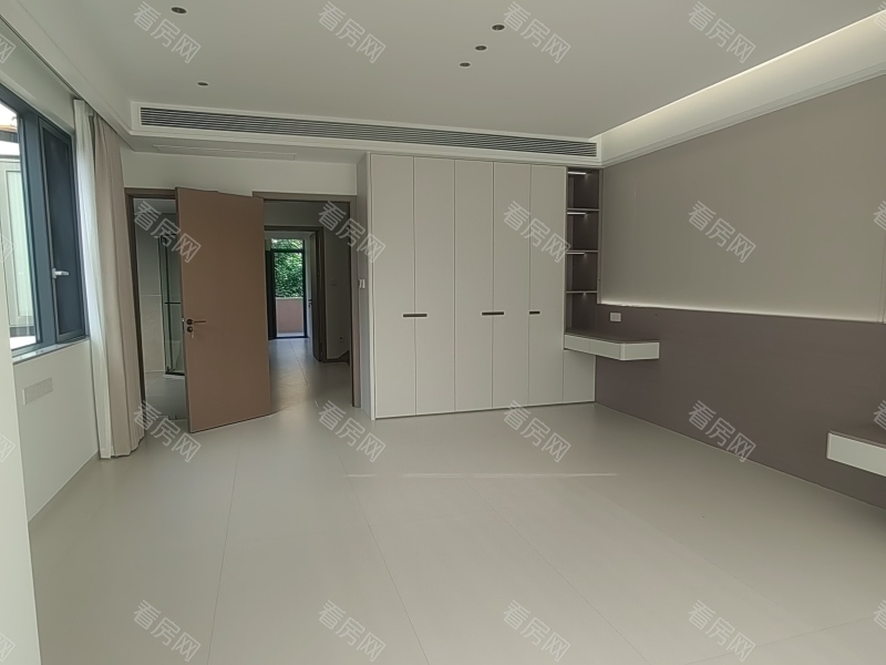 雅居乐蔚岚 5室2厅 240㎡ 精装_雅居乐蔚岚二手房图片图片4