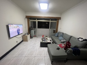 绿洲花园 沙尾地铁站，户型方正三房，厅出阳台，全齐深圳福田区新洲租房图片