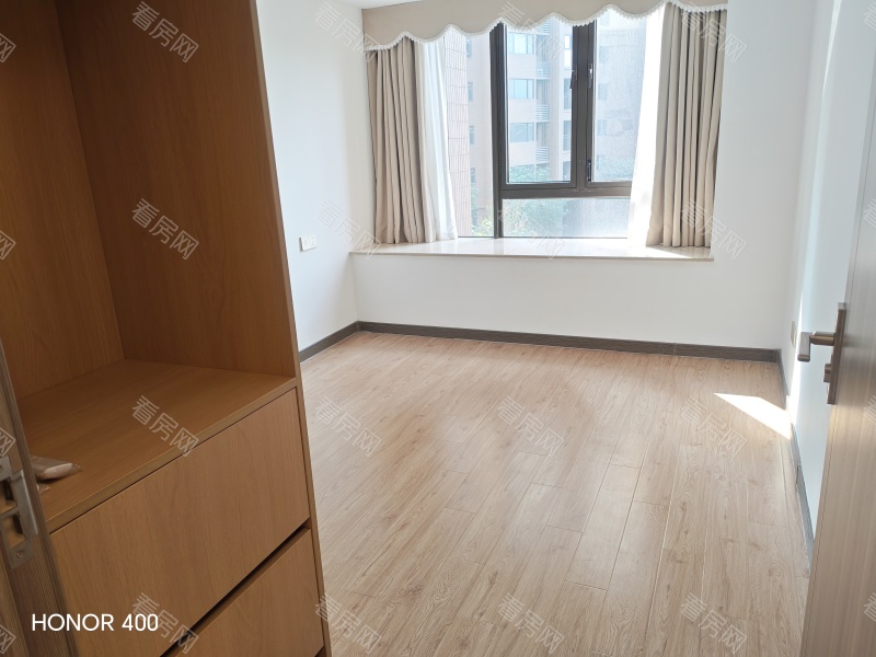 雅居乐万象郡峯汇 4室2厅 131㎡ 精装_雅居乐万象郡峯汇二手房图片图片5