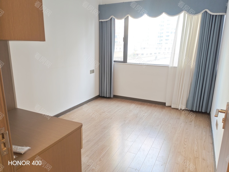 雅居乐万象郡峯汇 4室2厅 131㎡ 精装_雅居乐万象郡峯汇二手房图片图片4