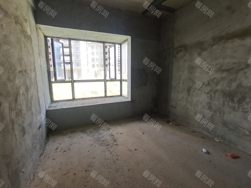 凤凰新城 4室2厅 140㎡ 毛坯_凤凰新城二手房图片图片6