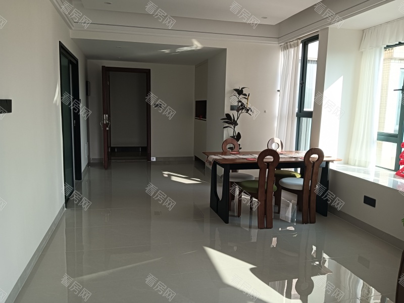 雅居乐佰利山 4室2厅 136㎡ 满五年_雅居乐佰利山二手房图片图片2