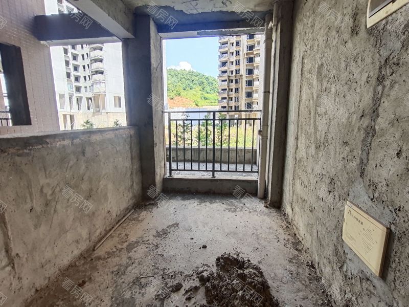 凤凰新城 4室2厅 140㎡ 毛坯_凤凰新城二手房图片图片12