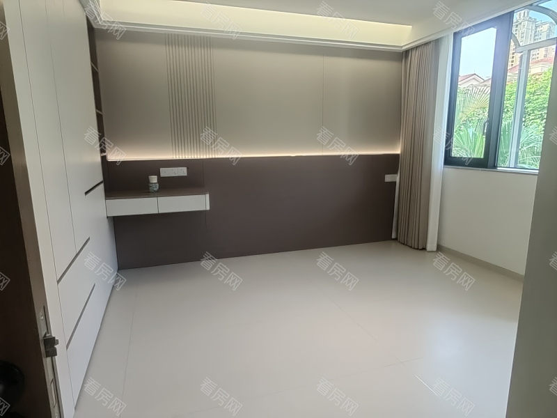 雅居乐蔚岚 5室2厅 240㎡ 精装_雅居乐蔚岚二手房图片图片5