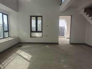 雅居乐佰利山 3室2厅 136㎡ 满五唯一中山三乡镇三乡镇二手房图片