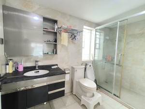深业新岸线二期 4室2厅 134.79㎡ 满五唯一_深业新岸线二期二手房卫生间图片7