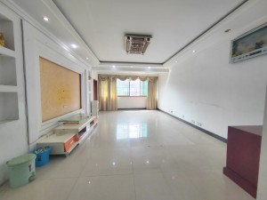 日升花园 4室2厅 145㎡郴州北湖区龙泉租房图片