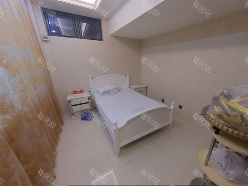卓越维港南区 深圳湾256平8房3厅南向房_卓越维港南区二手房图片图片7
