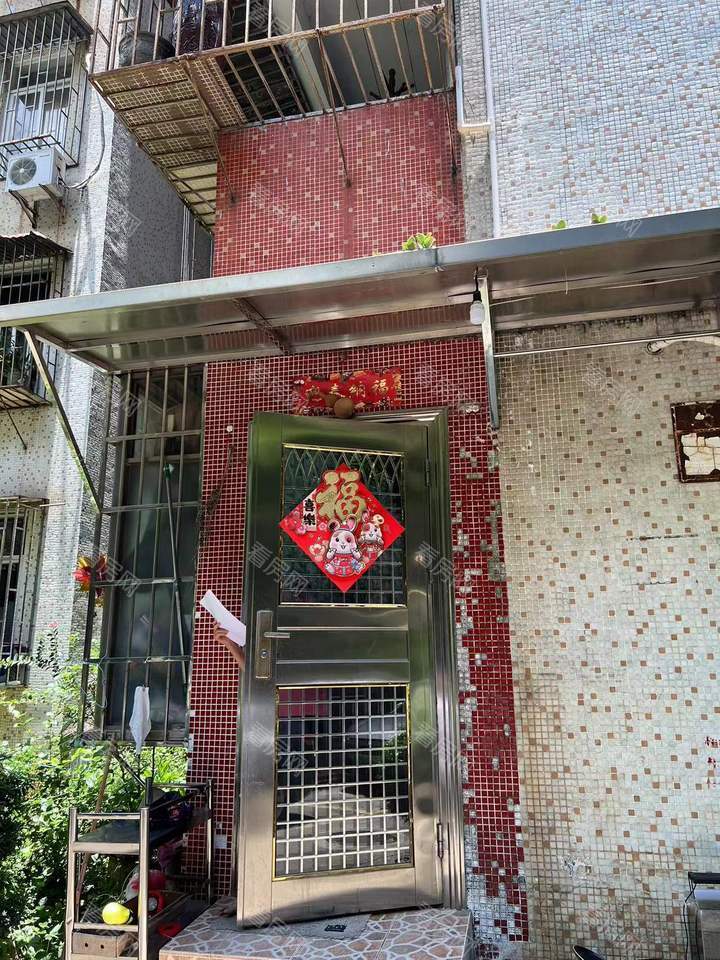 福田区  艺丰花园A区7栋101法拍房图片2