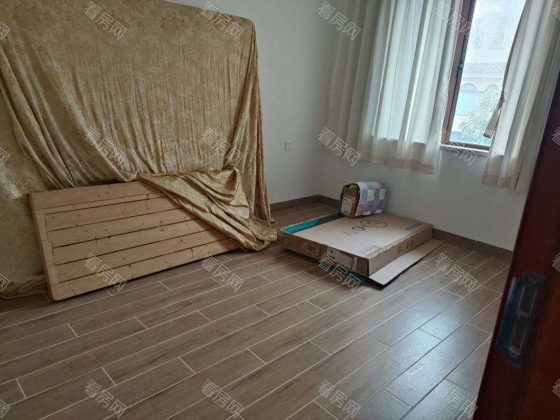 雍泉度假山庄 4室2厅 270㎡ 满五年_雍泉度假山庄二手房图片图片3