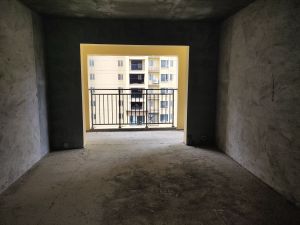 生源公馆 4室1厅 145㎡ 毛坯郴州北湖区骆仙二手房图片