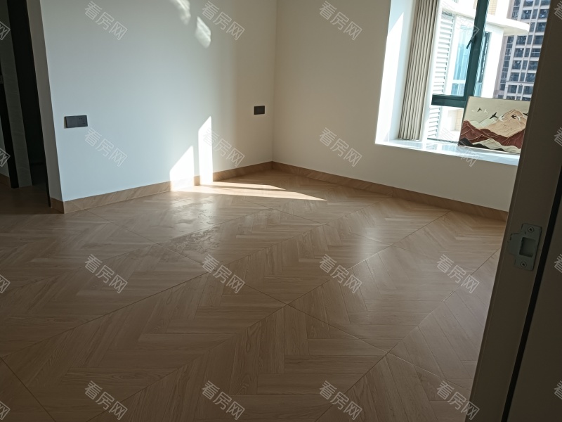 雅居乐佰利山 4室2厅 136㎡ 满五年_雅居乐佰利山二手房图片图片5