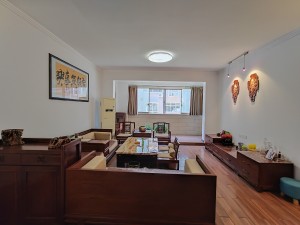 联福景苑 豪华红木家具，超好三楼，价格实惠拎包入住_郴州二手房图片