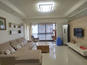 新贵华城一二期 4室2厅 138㎡ 新贵华城一二期 4室2厅 138㎡郴州北湖区龙泉租房图片