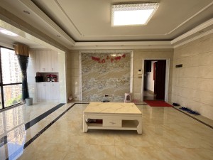 青城美林 4室2厅 131㎡ 精装郴州北湖区骆仙二手房图片