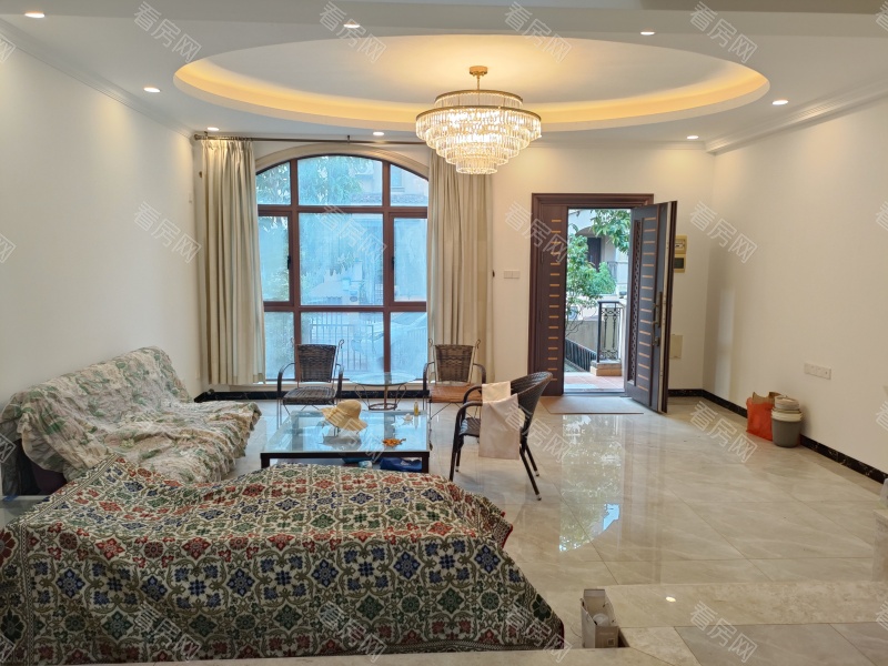 雍泉度假山庄 4室2厅 270㎡ 满五年_雍泉度假山庄二手房图片图片1