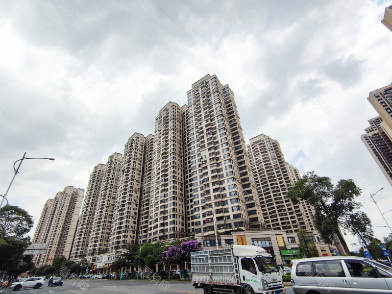 佛山保利中央公馆小区信息图片1