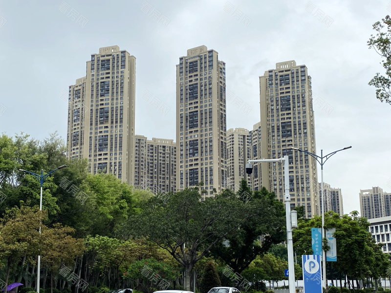 深圳深城投中心公馆小区信息图片1