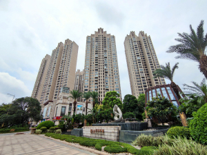 佛山恒大翡翠华庭小区信息图片