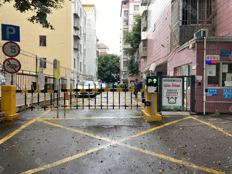 福田区  艺丰花园D区1栋4单元108法拍房图片12