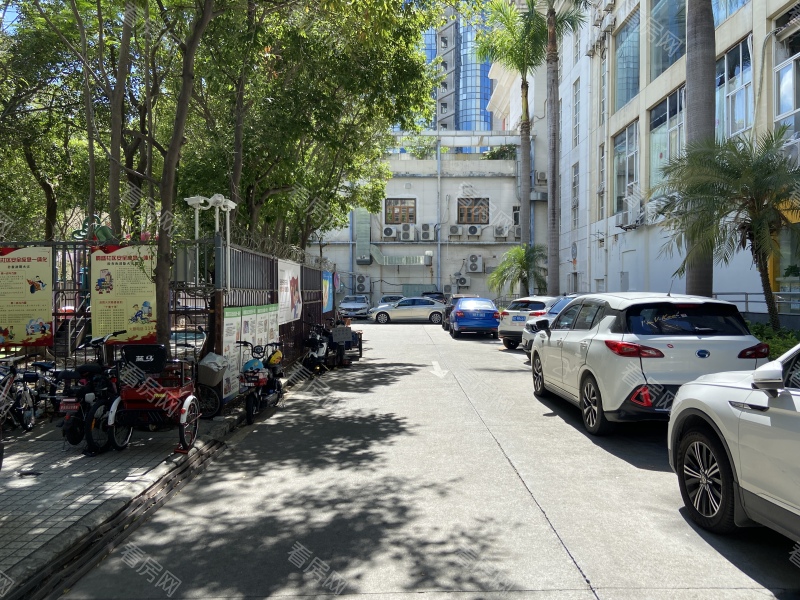 福田区  鹏盛年华A座2404法拍房图片8