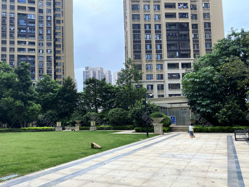 深圳深城投中心公馆小区信息图片4