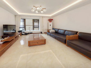 中航花园 3室2厅 116.96㎡ 满五年珠海金湾区航空新城二手房图片