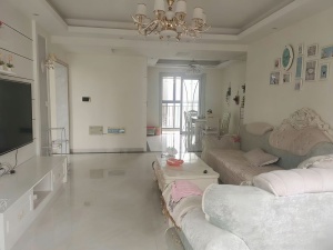 劲嘉山与城 1900元租3房2厅，拎包入住赣州章贡区黄金开发区租房图片