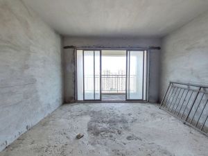 龙光城南区四期 5室2厅 114.5㎡ 满五唯一_惠州大亚湾龙光城二手房图片