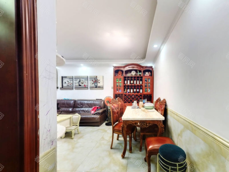 凯悦华庭 73平2房2厅西南朝向总价325万_凯悦华庭二手房图片图片2